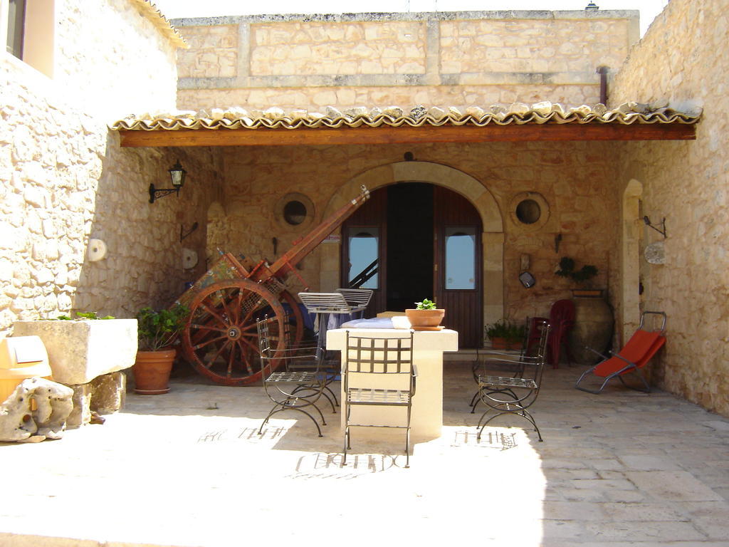Agriturismo Al Casale Donnafugata Exterior foto